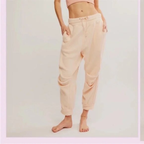 NWOT Free people Day Off Fleece Pullover/ Joggers Set Peach-EXTRA SMALL - Picture 2 of 5